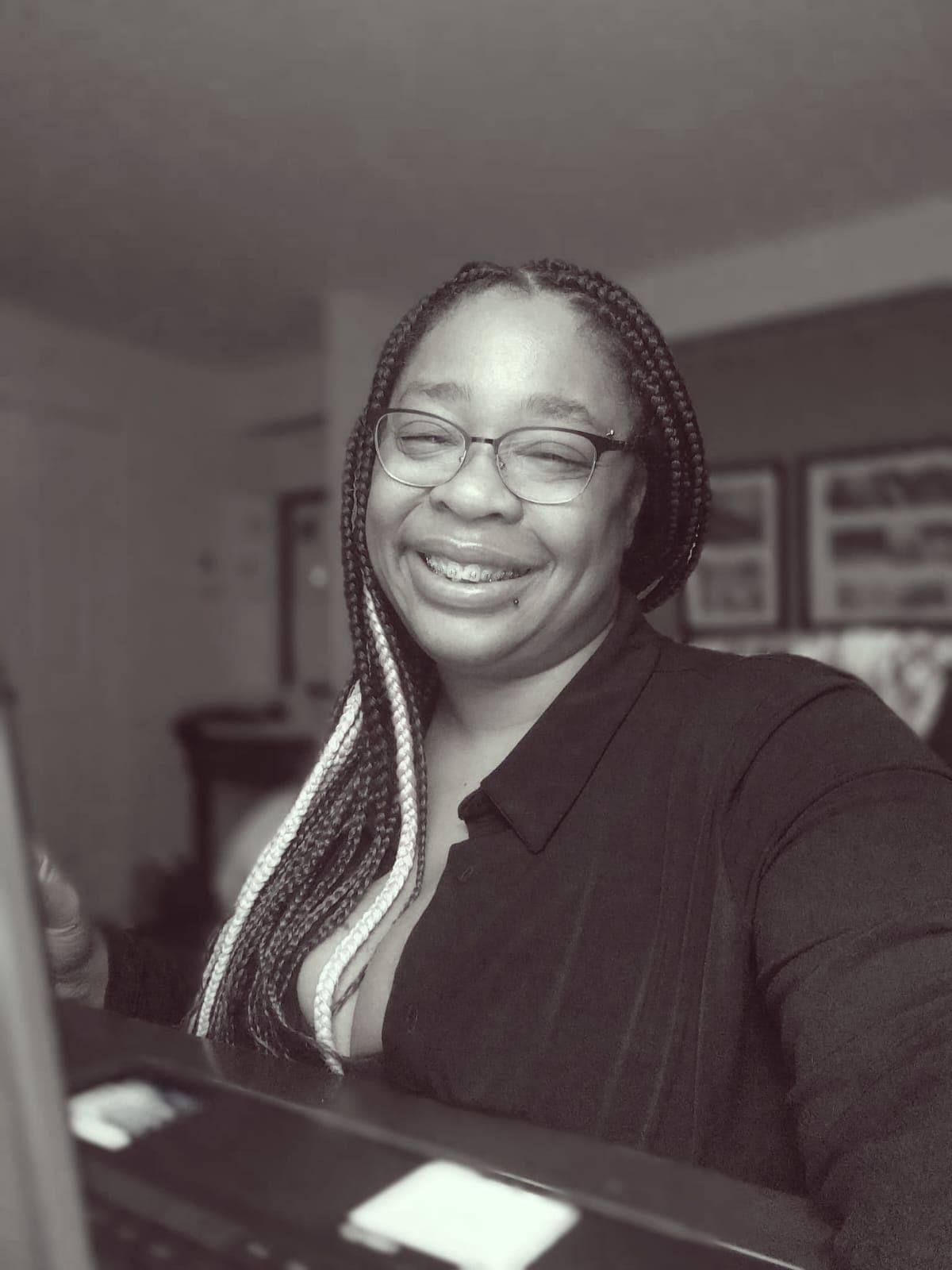 Professional coaching session in a calm, welcoming environment